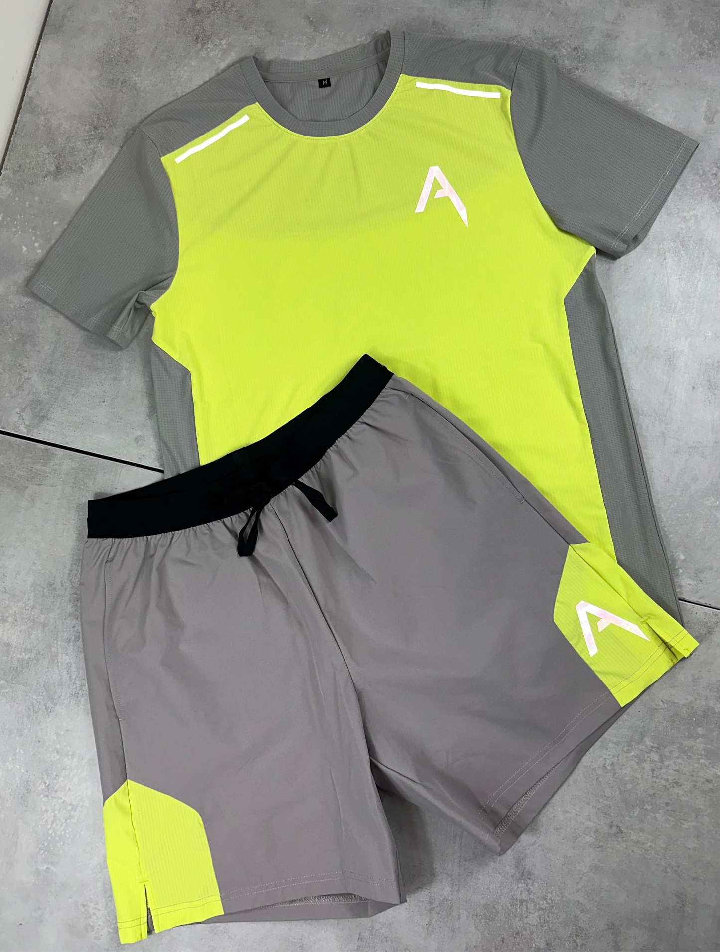 Volt/grey endurance set